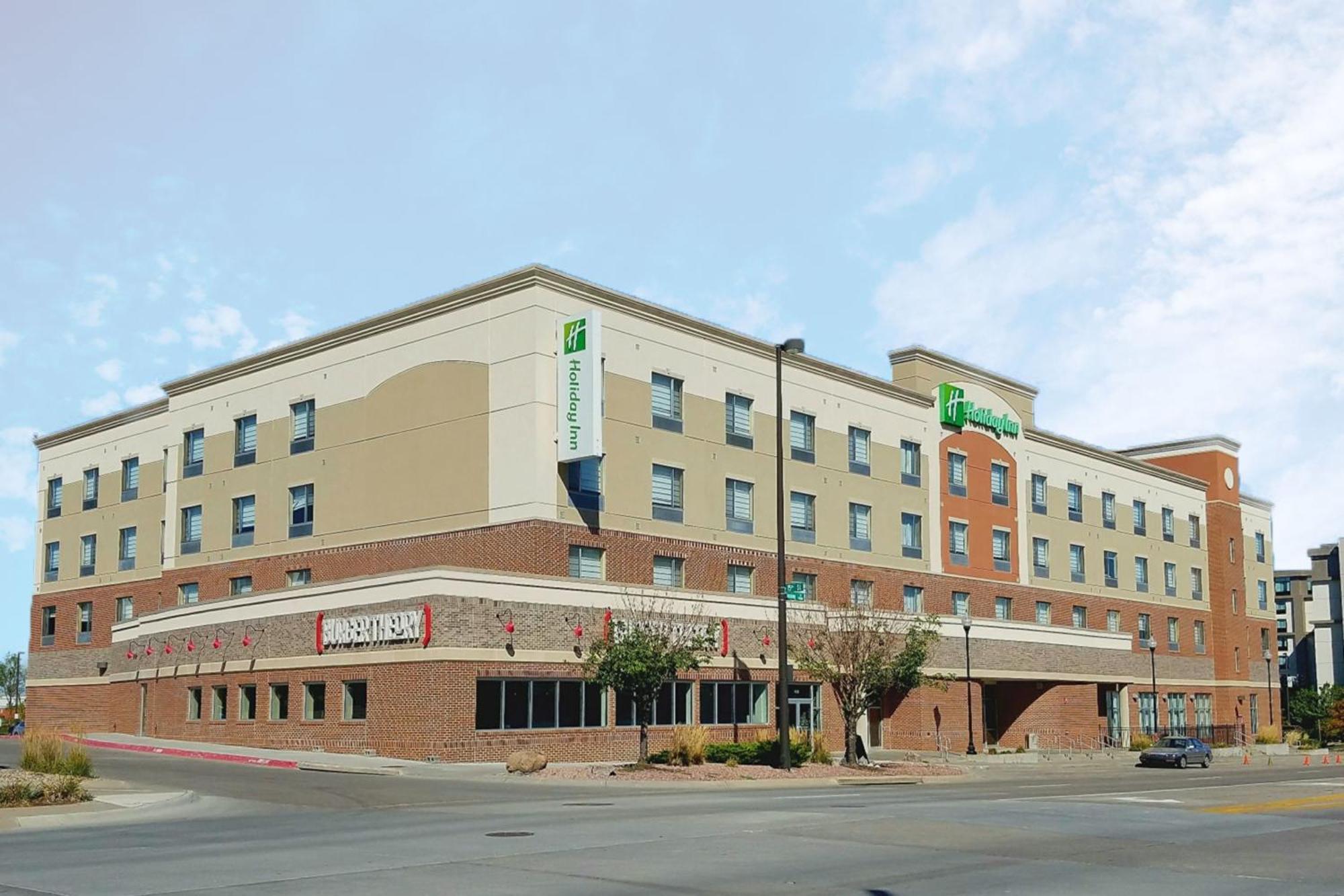 Holiday Inn Omaha Downtown - Waterpark By Ihg Экстерьер фото